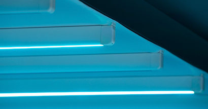Offriamo una vasta gamma di accessori a complemento delle pergole quali sistemi di illuminazione a led RGB a colori con bianco incluso, chiusure perimetrali in tessuto trasparente, filtrante o oscurante, vetrate panoramiche scorrevoli, sottotelo, pedane, riscaldatori elettrici, e altro ancora.