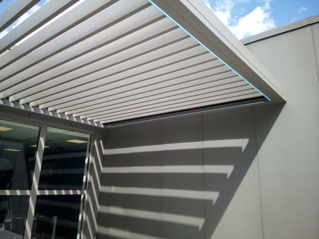 <span style="text-align: center;">Pergola bioclimatica Vision</span>