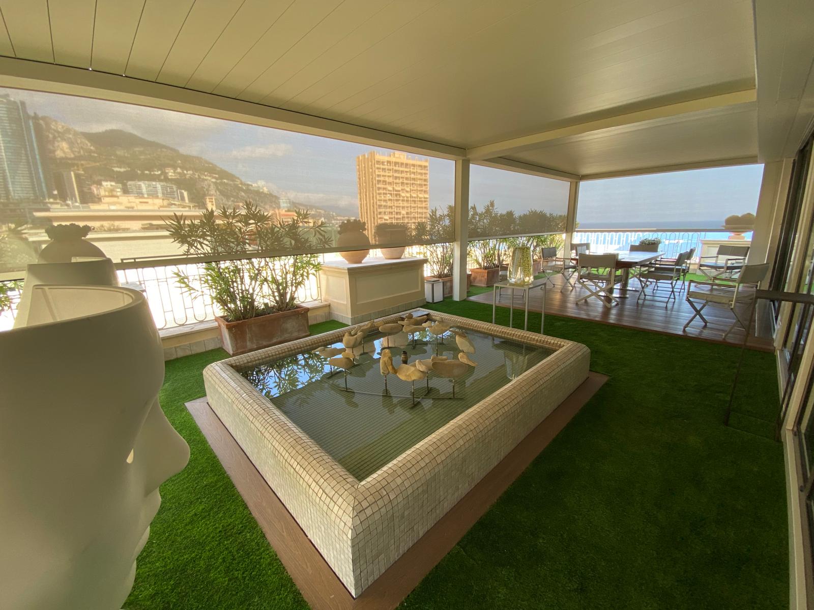 Pergola bioclimatica Brera con tende filtranti Raso