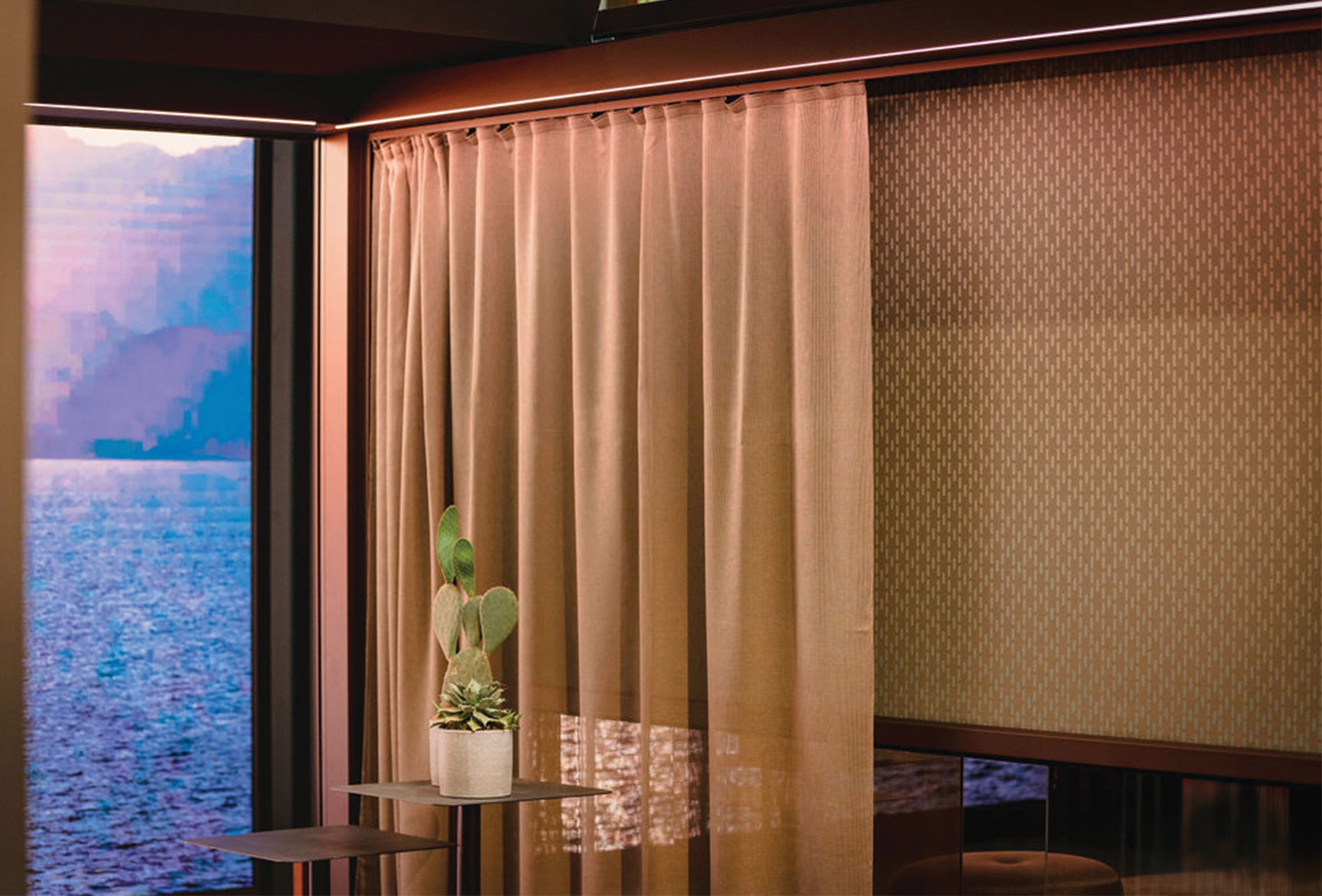 Drapes. Tende ornamentali. Drapes. Tende ornamentali.