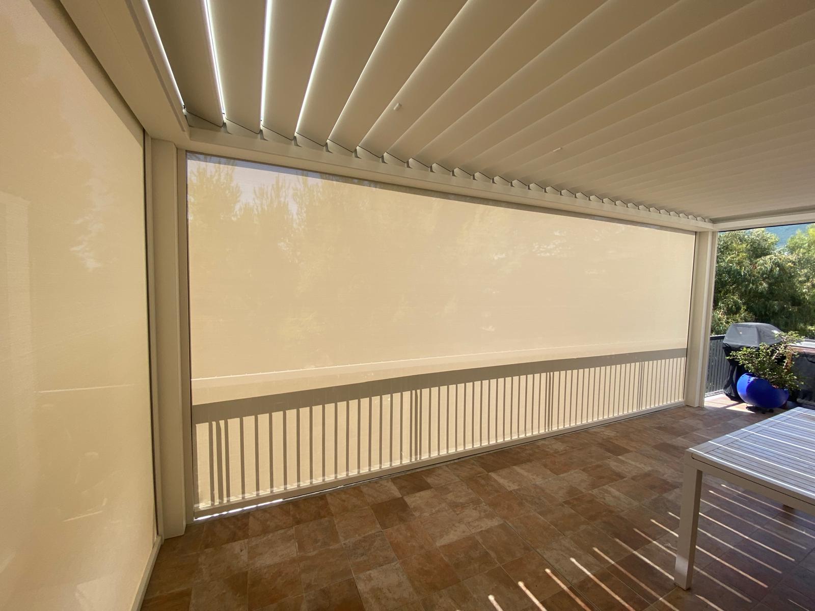 Tenda verticale Raso su pergola Opera Tenda verticale Raso su pergola Opera